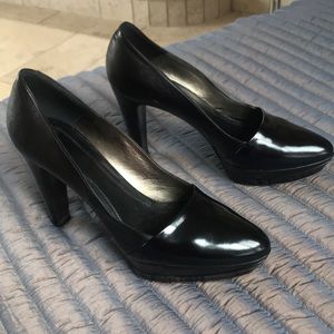 Pair Hugo Boss shoes